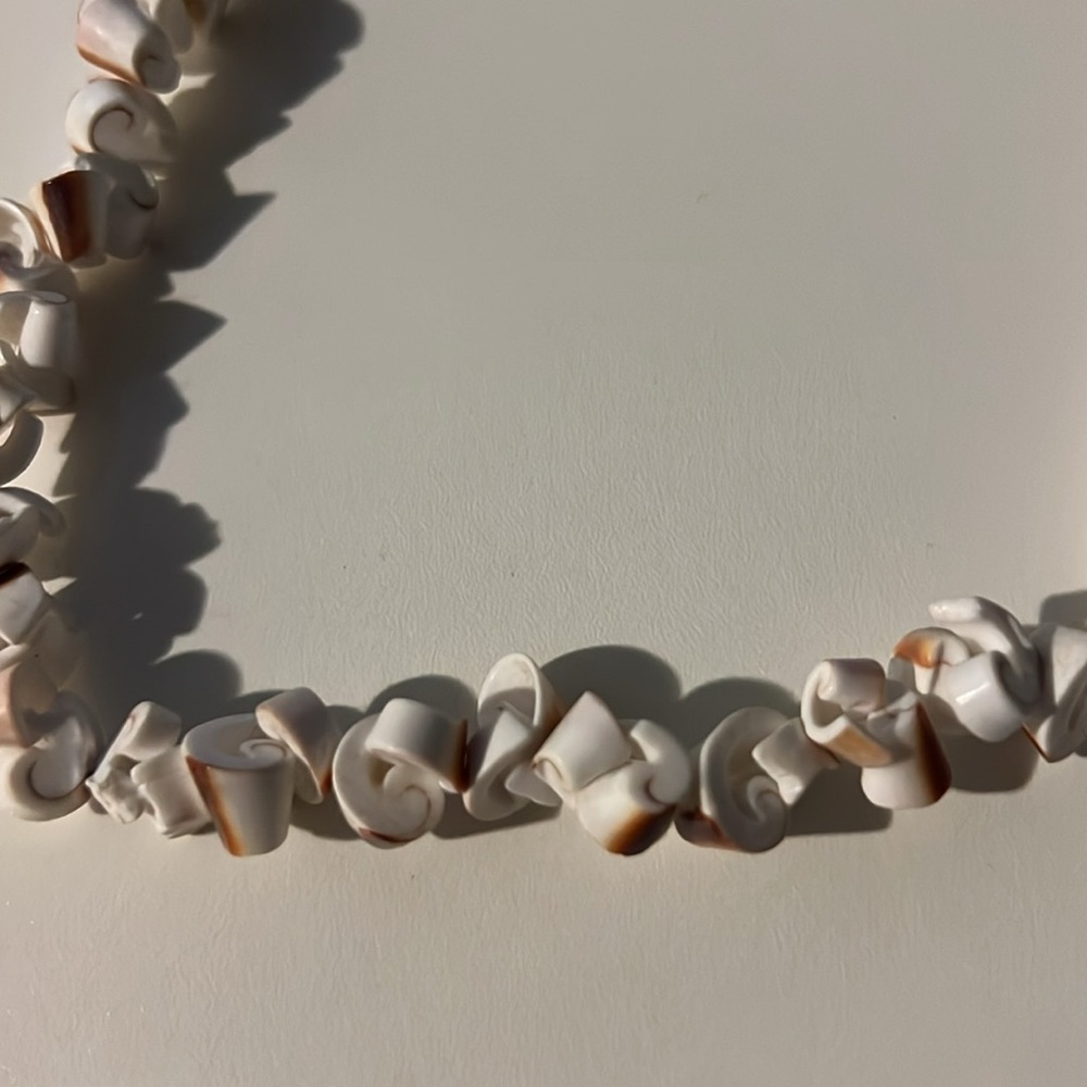 Shell necklace - Picture 2 of 6